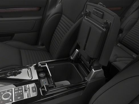 Used 2017 Land Rover Discovery First Edition image 12