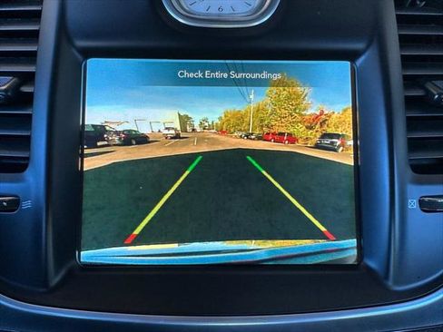 Certified 2021 Chrysler 300 Touring image 5