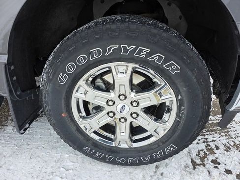 Used 2021 Ford F150 Lariat image 5