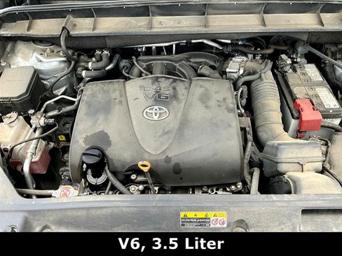 Used 2022 Toyota Highlander XSE AWD/4WD image 31
