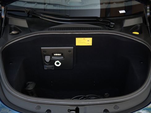 Used 2023 McLaren Artura image 24