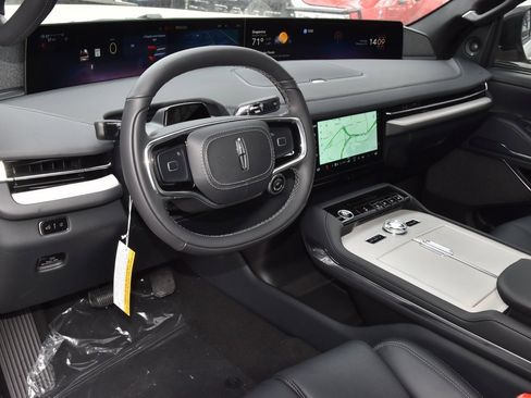 New 2025 Lincoln Navigator L Reserve w/ Jet Appearance Package image 37