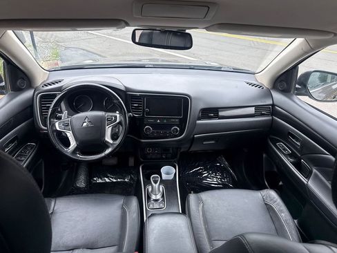 Used 2018 Mitsubishi Outlander GT AWD/4WD image 66