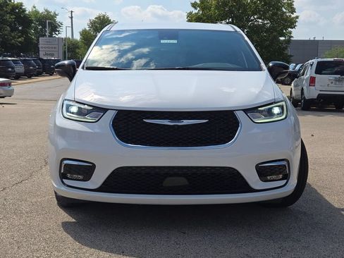 New 2026 Chrysler Pacifica Select FWD image 5