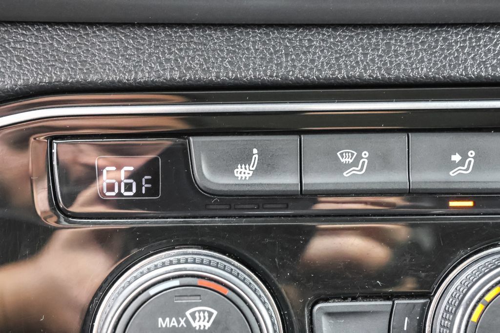 Used 2019 Volkswagen Atlas SEL AWD/4WD image 25