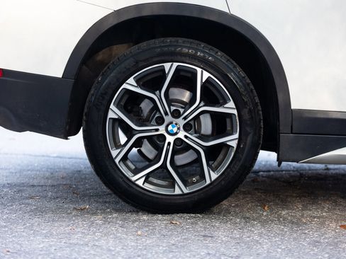 Used 2021 BMW X1 xDrive28i w/ Convenience Package image 13