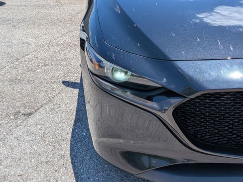 Used 2019 MAZDA MAZDA3 AWD Hatchback w/ Premium Pkg image 10