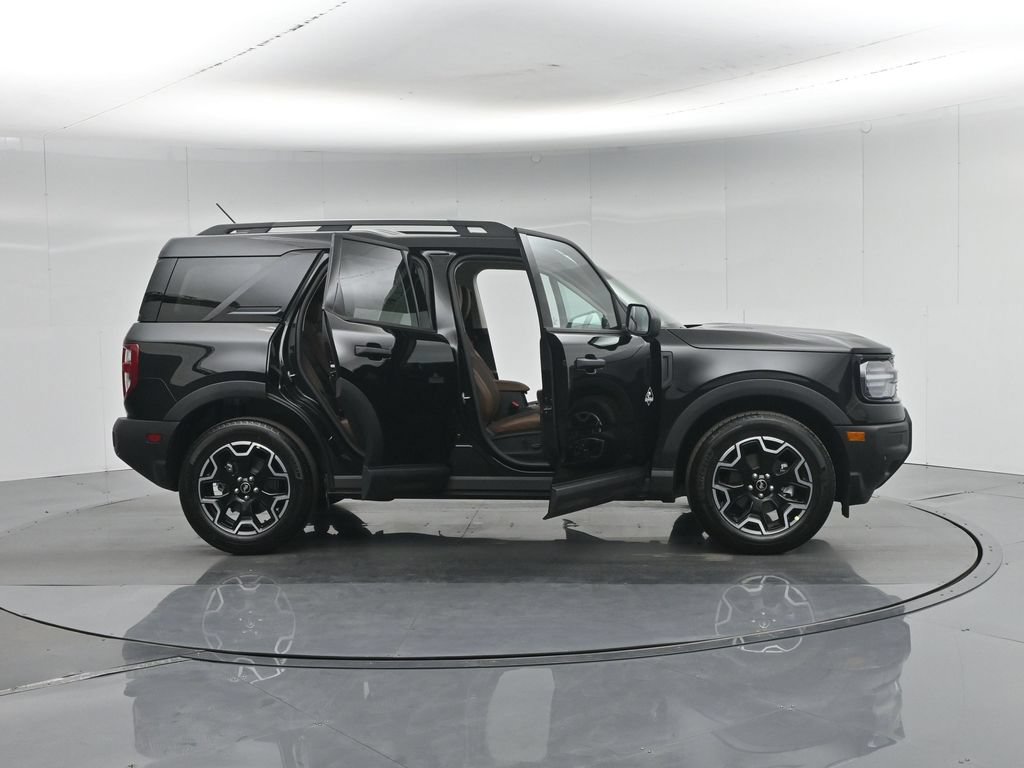 New 2026 Ford Bronco Sport Outer Banks w/ Outer Banks Tech Package+ AWD/4WD image 4