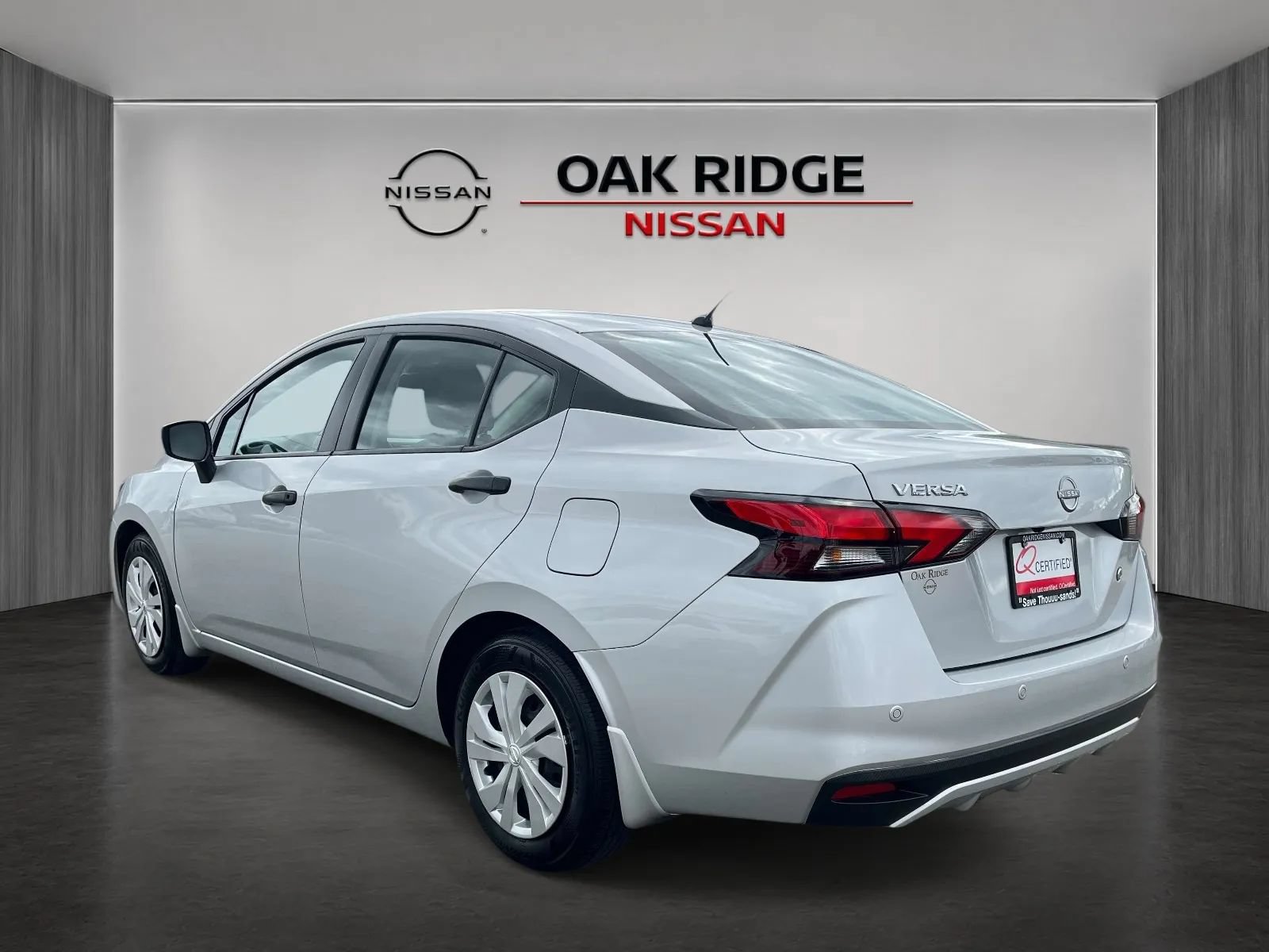 Used 2025 Nissan Versa S w/ Trunk Package FWD image 5