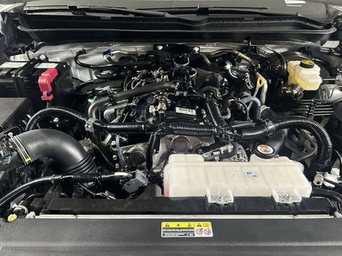 Used 2025 Toyota Tacoma SR5 image 10