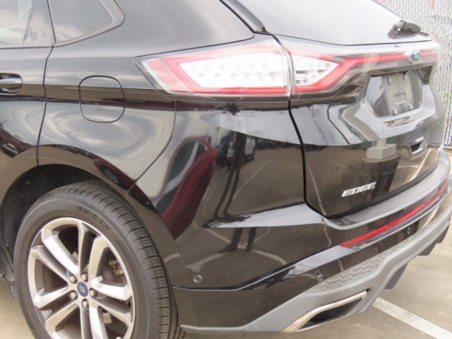 Used 2018 Ford Edge Sport w/ Equipment Group 401A AWD/4WD image 13