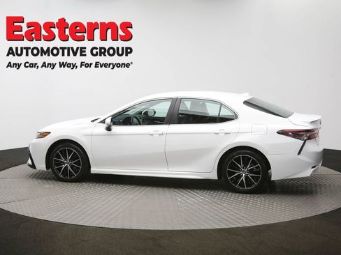 Used 2024 Toyota Camry SE image 59