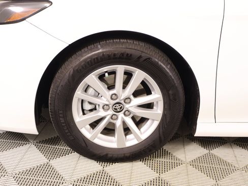 Used 2025 Toyota Camry LE w/ Convenience Package FWD image 16