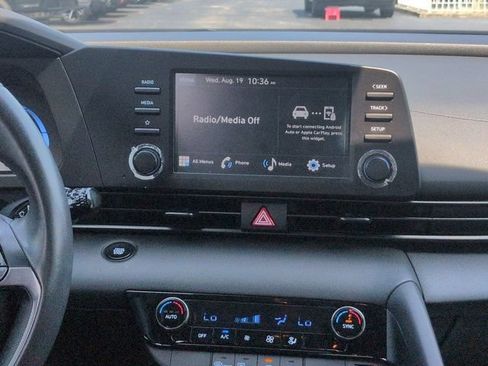 Certified 2025 Hyundai Elantra Sport FWD image 17