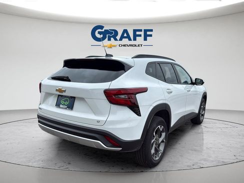 Used 2024 Chevrolet Trax LT FWD image 7
