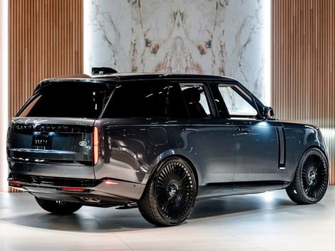 Used 2023 Land Rover Range Rover Autobiography image 2