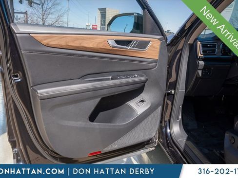 Used 2025 Volkswagen Atlas SE image 13