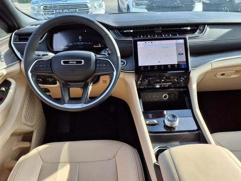 Certified 2024 Jeep Grand Cherokee Limited image 16