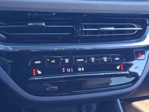 Used 2026 Buick Envista Avenir image 18