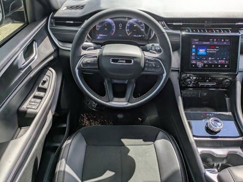 New 2025 Jeep Grand Cherokee L Altitude AWD/4WD image 14