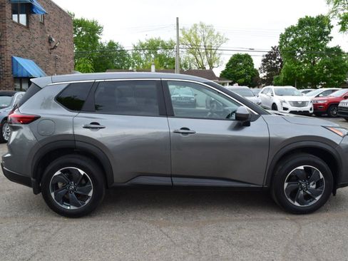 Used 2026 Nissan Rogue SV w/ Cold Weather Package AWD/4WD image 7