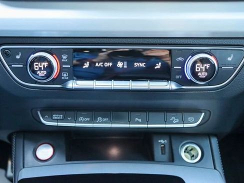 Used 2021 Audi SQ5 Premium Plus w/ Premium Plus Package image 40