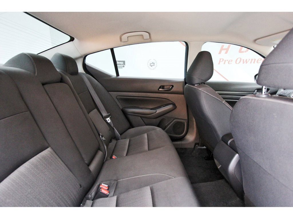 Certified 2024 Nissan Altima 2.5 S FWD image 9