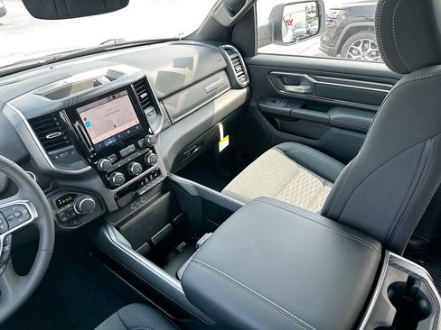 New 2026 RAM 1500 4x4 Crew Cab image 29