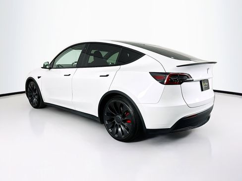 Used 2023 Tesla Model Y Performance image 5