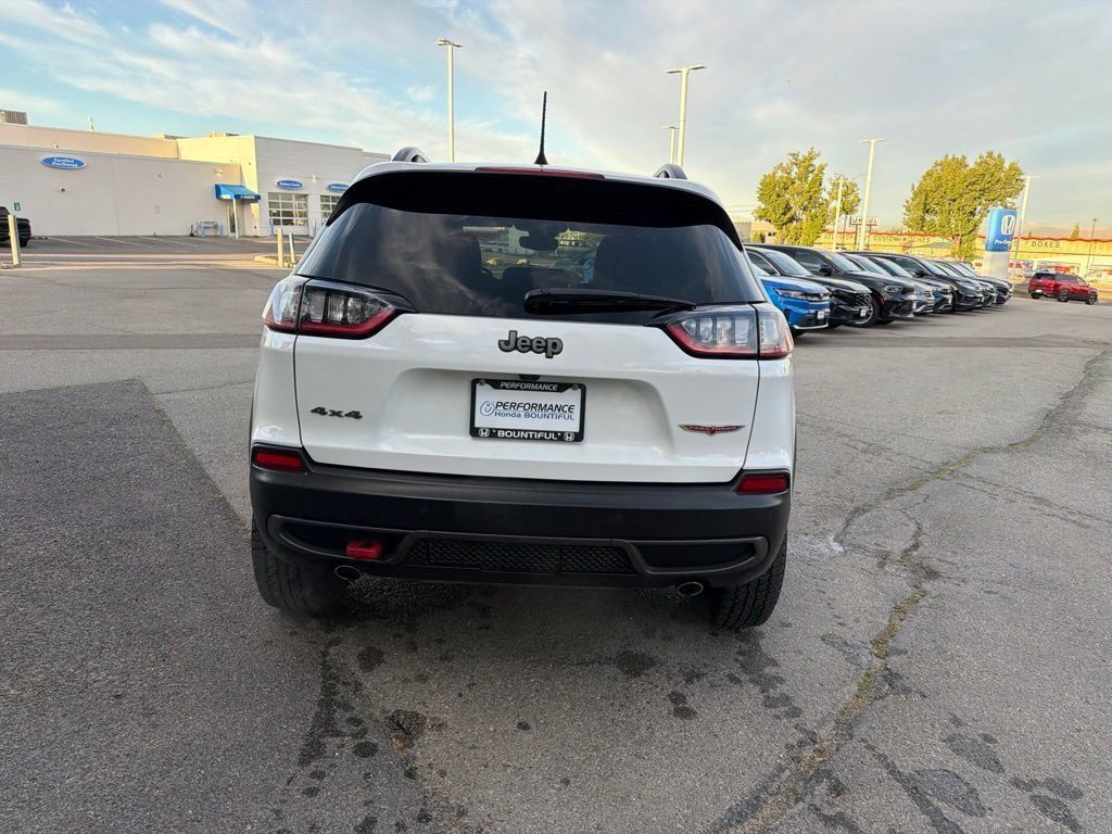 Used 2021 Jeep Cherokee Trailhawk w/ Comfort/Convenience Group AWD/4WD image 9
