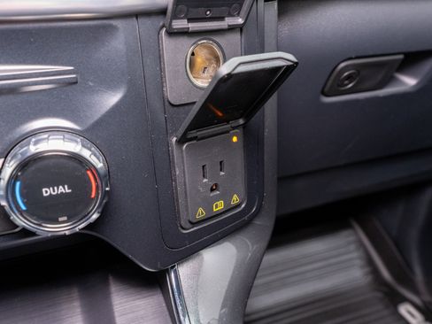 Used 2023 Ford F150 Lariat w/ Equipment Group 502A High image 28