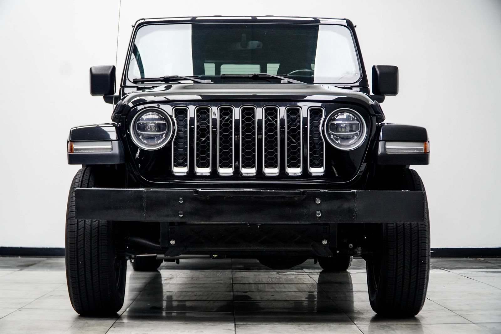 Used 2022 Jeep Gladiator Overland w/ Popular Equipment Package AWD/4WD image 8