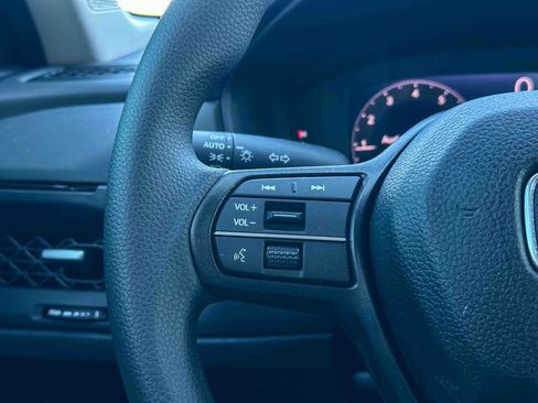 New 2025 Honda Accord SE image 19