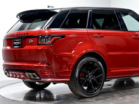 Used 2022 Land Rover Range Rover Sport SVR Carbon Edition AWD/4WD image 17
