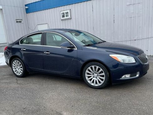 Used 2012 Buick Regal Premium image 3