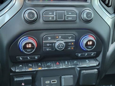 Used 2021 Chevrolet Silverado 1500 LTZ w/ LTZ Premium Package AWD/4WD image 24