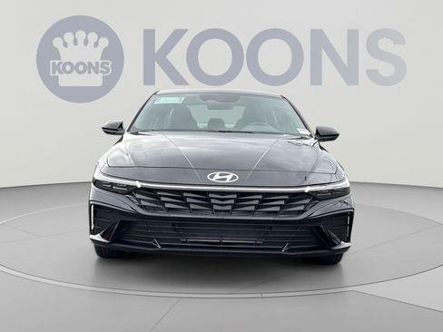 New 2026 Hyundai Elantra SE FWD image 11