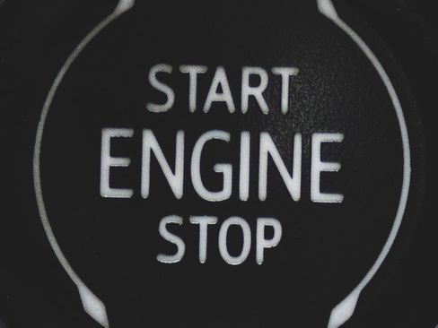 Used 2021 Chevrolet Suburban LT w/ LT Signature Package image 8