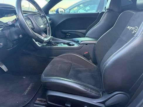 Used 2020 Dodge Challenger SRT Hellcat w/ Plus Package RWD image 10