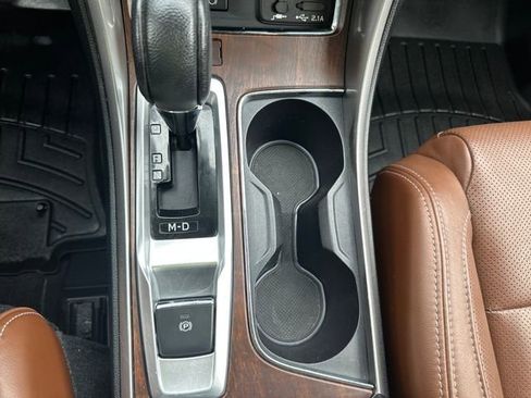 Used 2022 Subaru Ascent Touring image 16