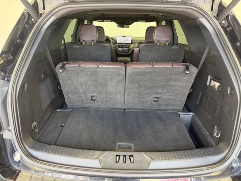 Used 2025 Ford Explorer Platinum w/ LUX Leather Package AWD/4WD image 22
