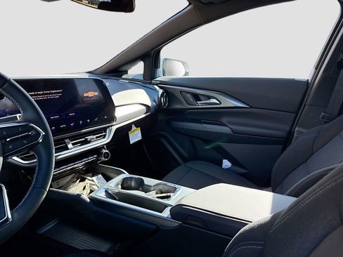 New 2026 Chevrolet Equinox EV LT image 24