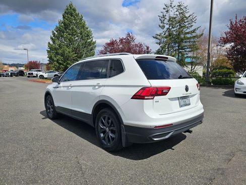 Used 2022 Volkswagen Tiguan SE AWD/4WD image 5