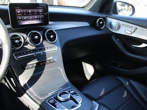 Certified 2019 Mercedes-Benz GLC 300 GLC 300 image 17