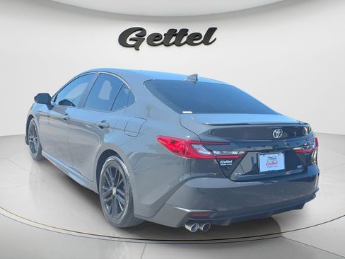 Used 2025 Toyota Camry SE FWD image 7