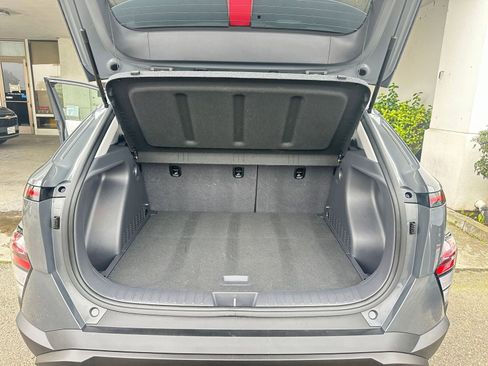 Used 2025 Hyundai Kona SEL image 31