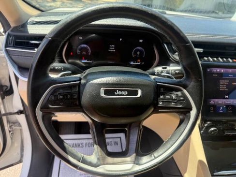 Used 2021 Jeep Grand Cherokee L Limited RWD image 11