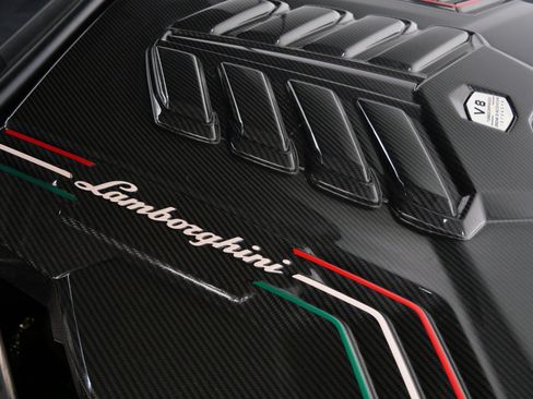 Used 2022 Lamborghini Urus AWD/4WD image 47