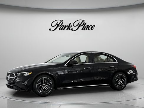 Used 2026 Mercedes-Benz E 450 4MATIC Sedan image 3