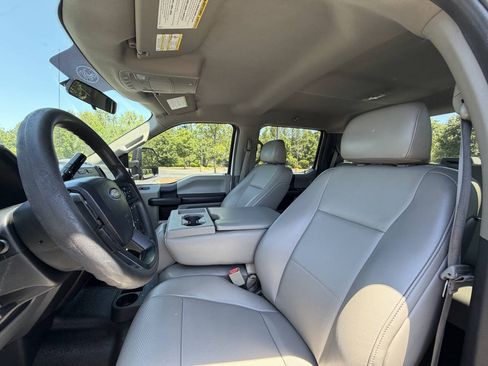 Used 2019 Ford F250 XL w/ Power Equipment Group AWD/4WD image 21